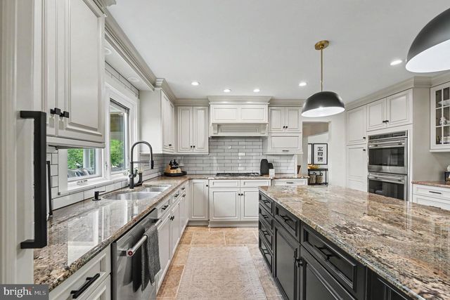 4034 LUKE DR, Doylestown, PA 18902