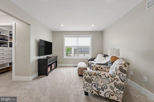4034 LUKE DR, Doylestown, PA 18902