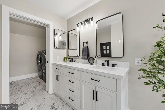 4034 LUKE DR, Doylestown, PA 18902
