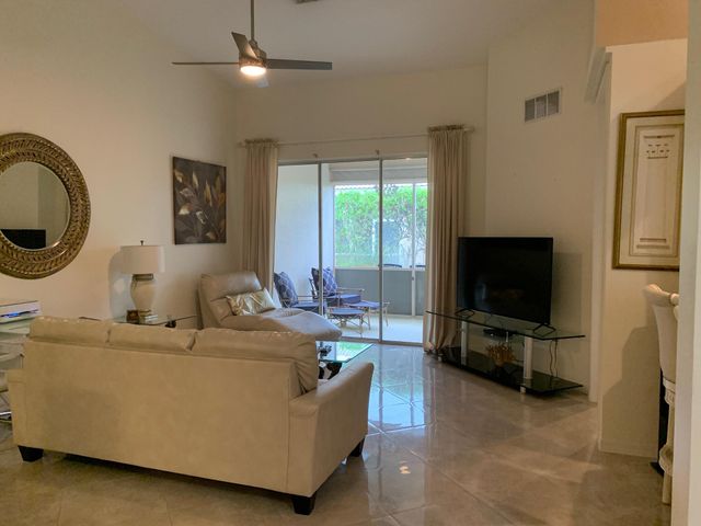 2146 Man Of War, West Palm Beach, FL 33411