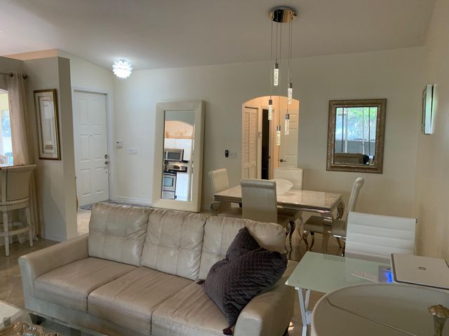 2146 Man Of War, West Palm Beach, FL 33411