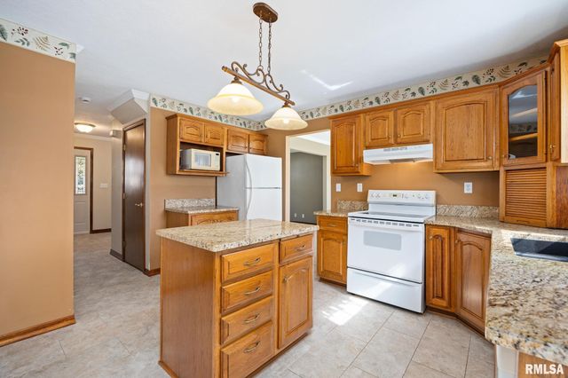 104 ARROWHEAD Court, East Peoria, IL 61611