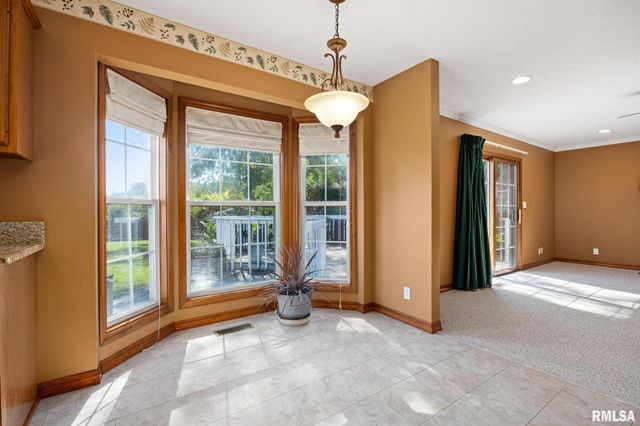 104 ARROWHEAD Court, East Peoria, IL 61611