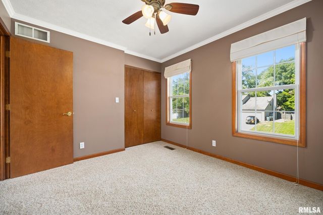 104 ARROWHEAD Court, East Peoria, IL 61611