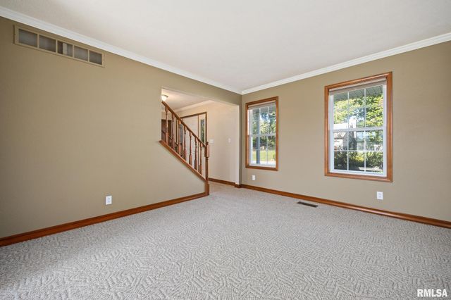 104 ARROWHEAD Court, East Peoria, IL 61611