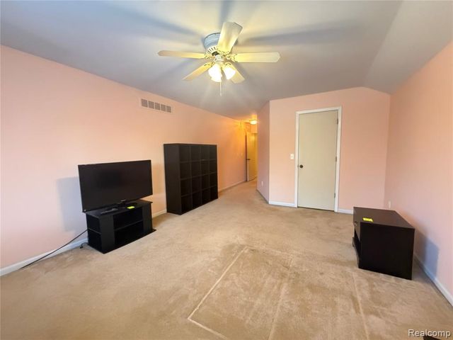 11 Oxford Court, Dearborn, MI 48124