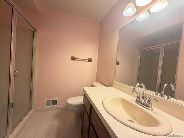 11 Oxford Court, Dearborn, MI 48124