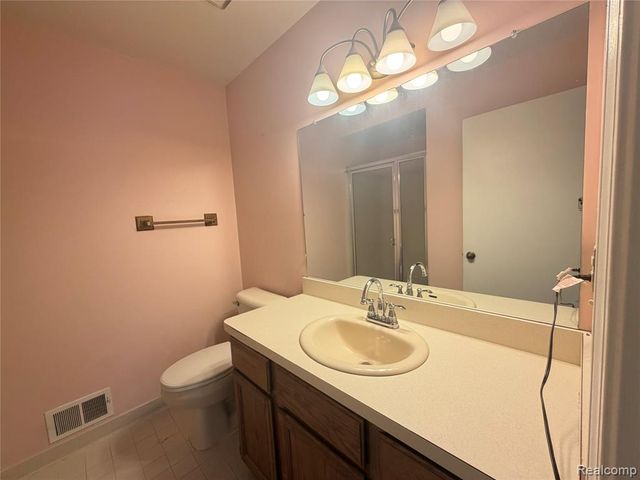 11 Oxford Court, Dearborn, MI 48124