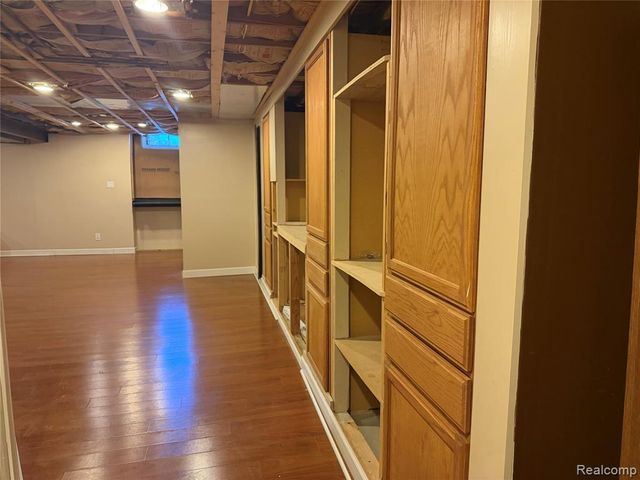 11 Oxford Court, Dearborn, MI 48124