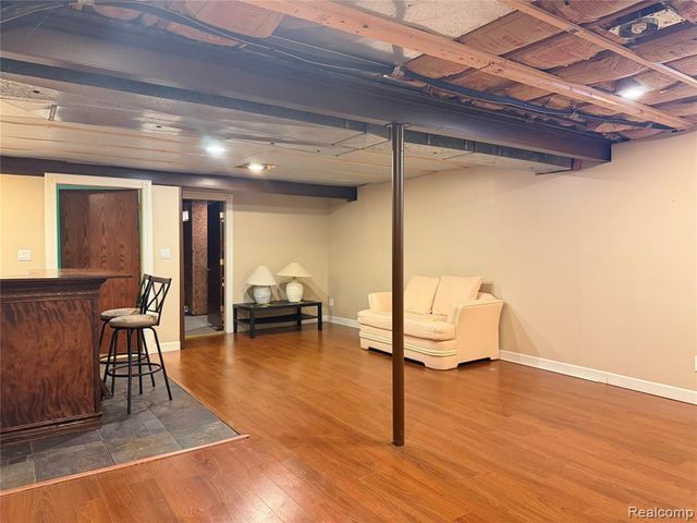 11 Oxford Court, Dearborn, MI 48124