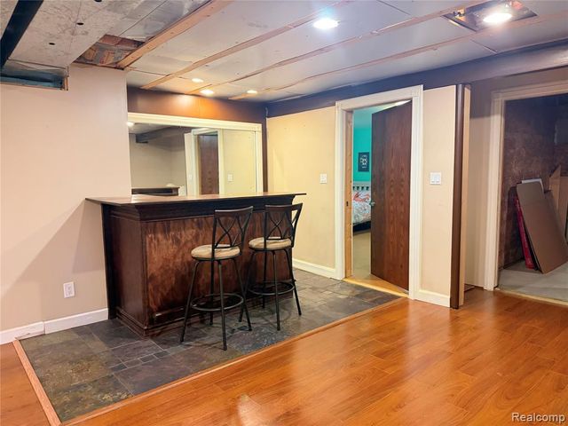 11 Oxford Court, Dearborn, MI 48124