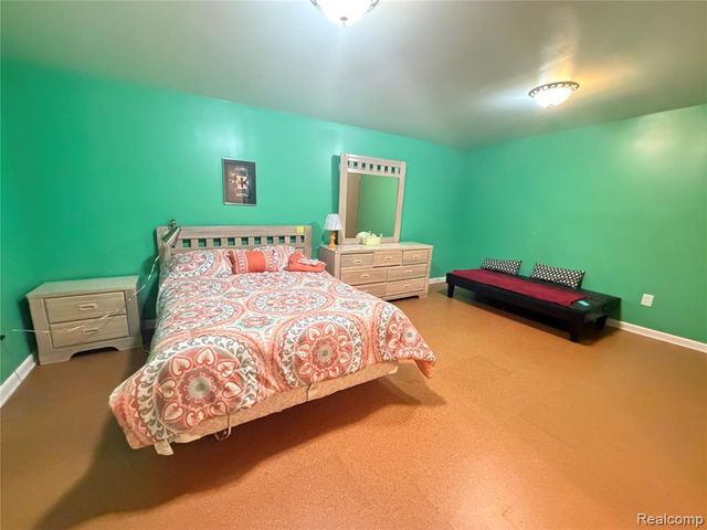 11 Oxford Court, Dearborn, MI 48124