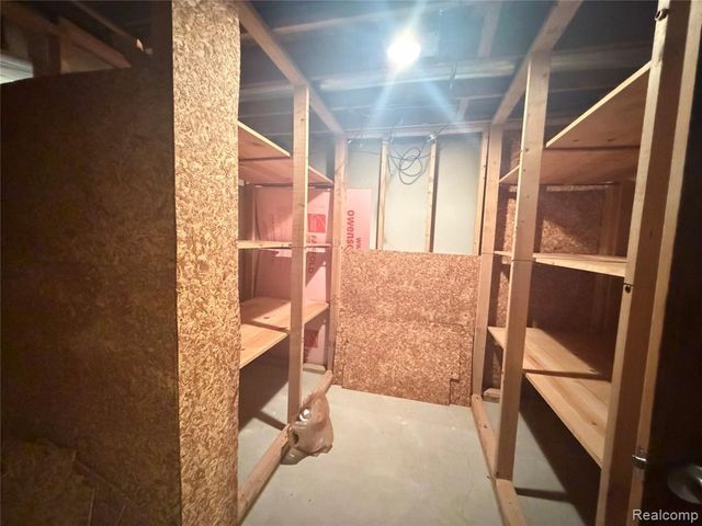 11 Oxford Court, Dearborn, MI 48124