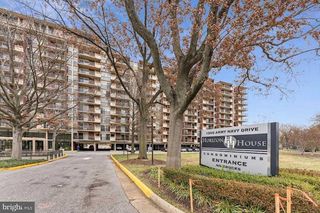1300 ARMY NAVY DR DR #306, Arlington, VA 22202