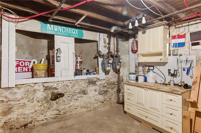 35 Gifford Street, Providence, RI 02909