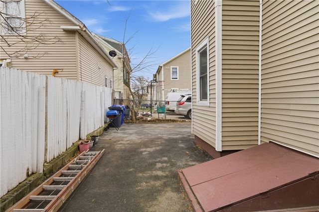 35 Gifford Street, Providence, RI 02909