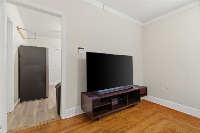 35 Gifford Street, Providence, RI 02909