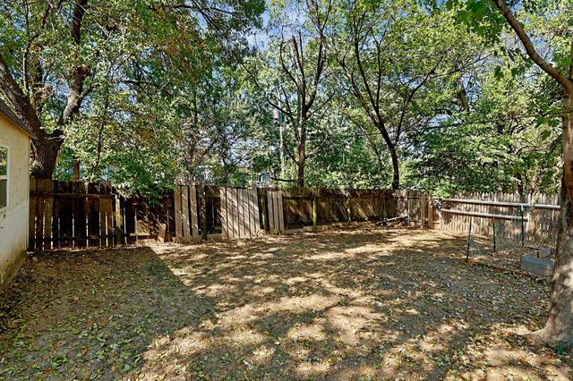 1315 E Ashford drive, Park City, KS 67219