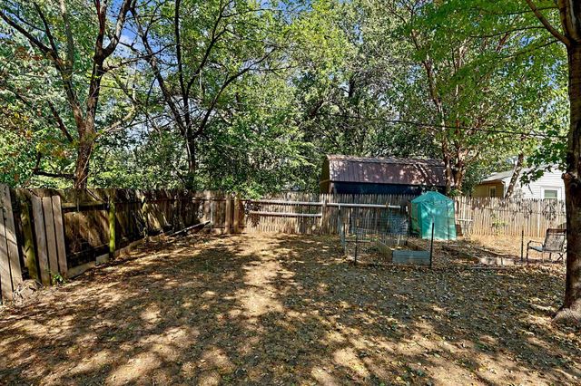 1315 E Ashford drive, Park City, KS 67219