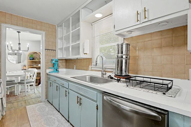 1315 E Ashford drive, Park City, KS 67219