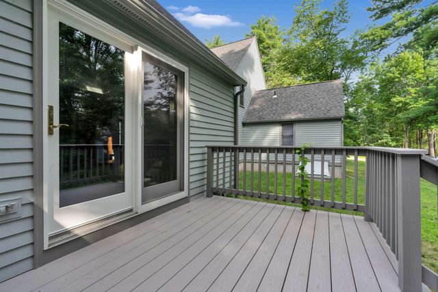 76 Glengarry Drive, Stratham, NH 03885