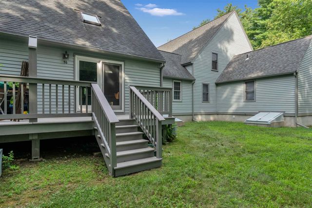 76 Glengarry Drive, Stratham, NH 03885