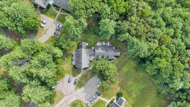 76 Glengarry Drive, Stratham, NH 03885
