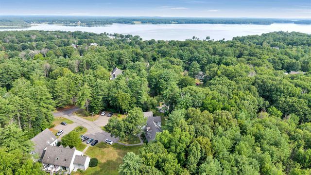 76 Glengarry Drive, Stratham, NH 03885