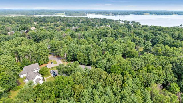 76 Glengarry Drive, Stratham, NH 03885