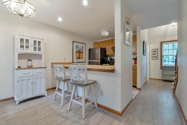 76 Glengarry Drive, Stratham, NH 03885