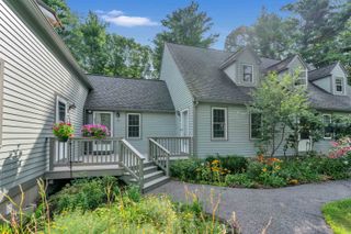 76 Glengarry Drive, Stratham, NH 03885
