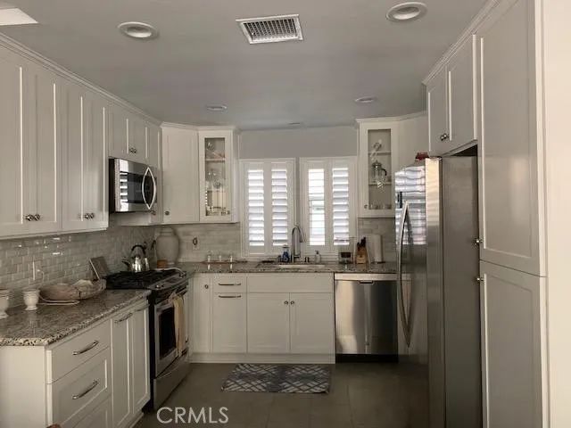 122 Roycroft Avenue C, Long Beach, CA 90803