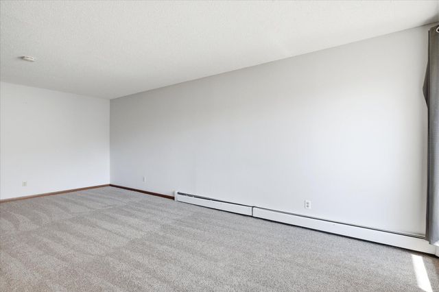 10840 Rockford Road 309, Plymouth, MN 55442