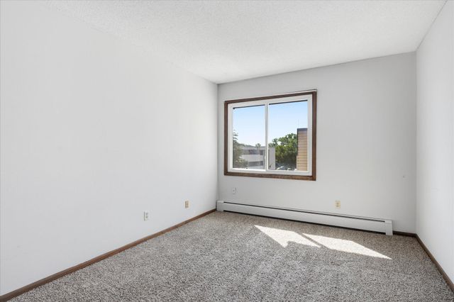 10840 Rockford Road 309, Plymouth, MN 55442
