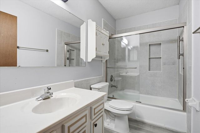 10840 Rockford Road 309, Plymouth, MN 55442