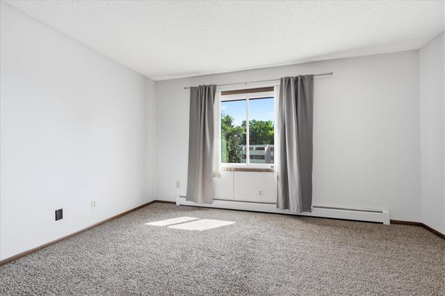 10840 Rockford Road 309, Plymouth, MN 55442