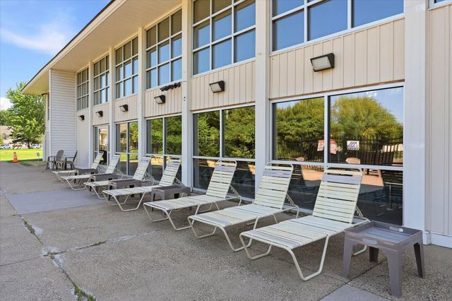 10840 Rockford Road 309, Plymouth, MN 55442