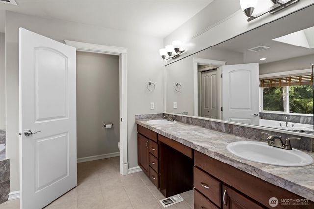 8516 NE 198th Street, Bothell, WA 98011