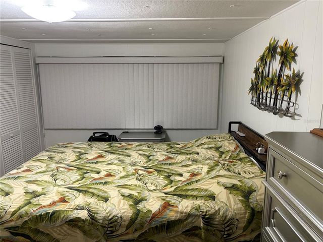 1217 CR 440A, Lake Panasoffkee, FL 33538