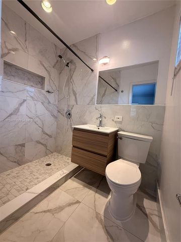 2813 Bahama Dr, Miramar, FL 33023