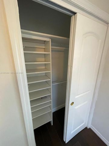 2813 Bahama Dr, Miramar, FL 33023