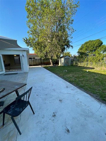 2813 Bahama Dr, Miramar, FL 33023