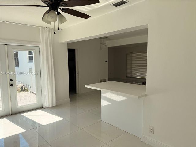 2813 Bahama Dr, Miramar, FL 33023