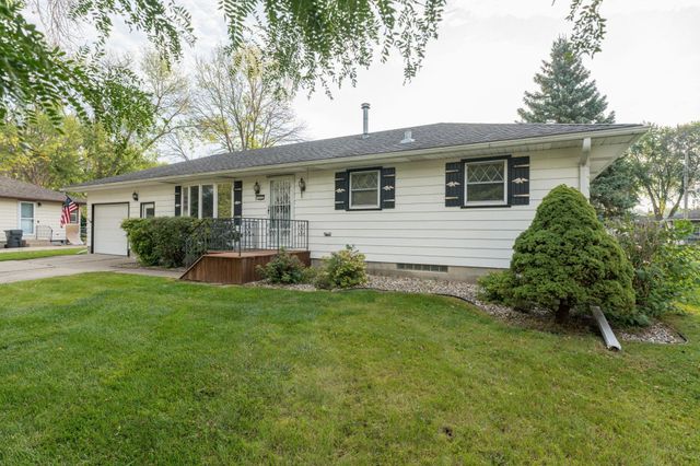 125 N Manitou Drive, Mankato, MN 56001