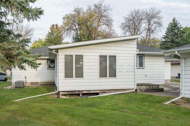 125 N Manitou Drive, Mankato, MN 56001