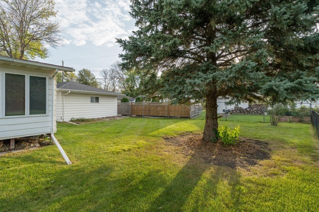 125 N Manitou Drive, Mankato, MN 56001