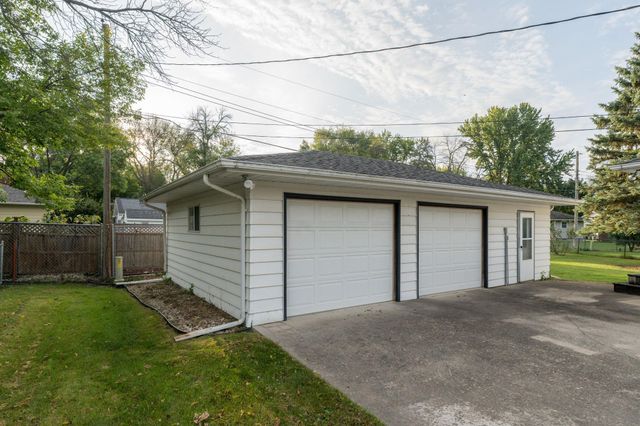 125 N Manitou Drive, Mankato, MN 56001