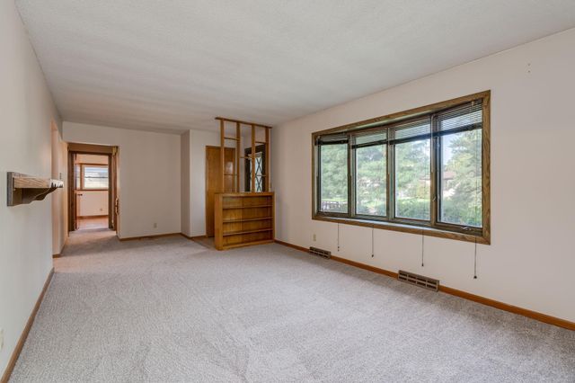 125 N Manitou Drive, Mankato, MN 56001