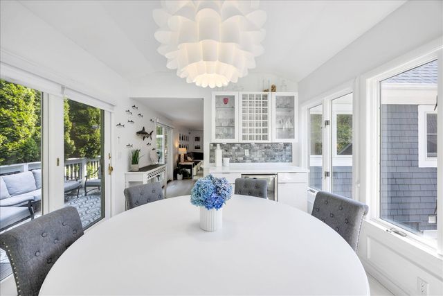 15 Periwinkle Lane, Mashpee, MA 02649