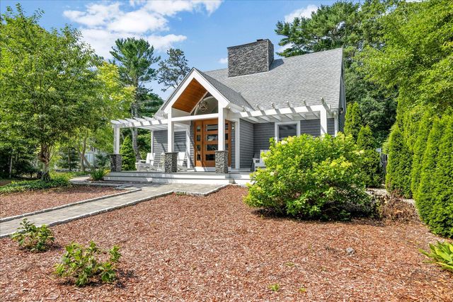 15 Periwinkle Lane, Mashpee, MA 02649